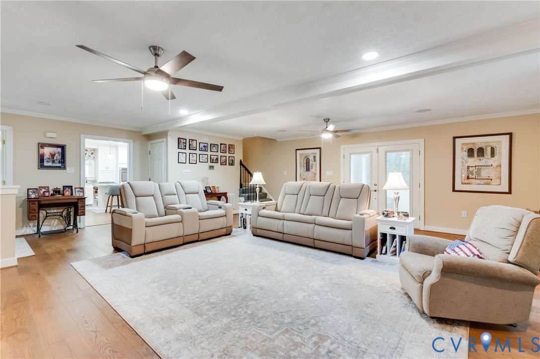 19229 Turkey Road Rockville, VA 23146 - Photo 13 of 44 a living room with furniture and a large window