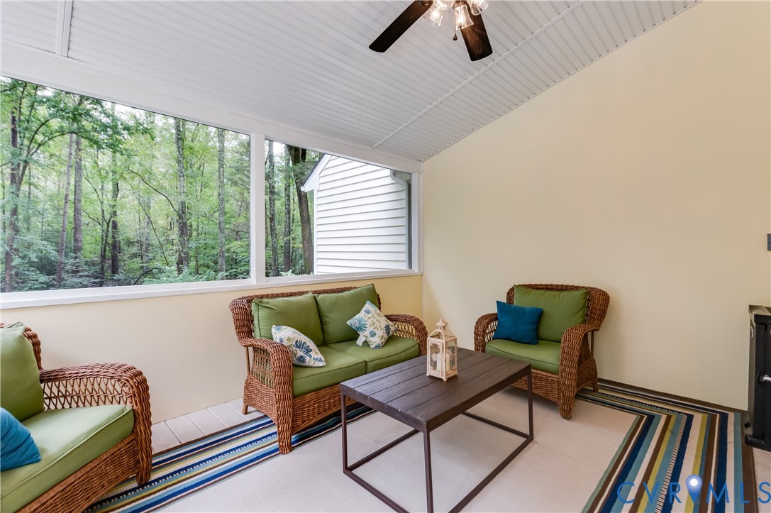 19229 Turkey Road Rockville, VA 23146 - Photo 35 of 44 a living room with furniture and a window
