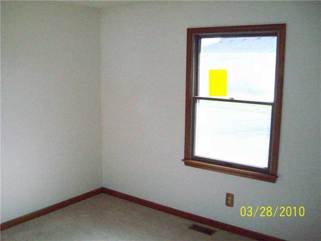 2033 Country Club Road Indianapolis, IN 46214 - Photo 11 of 12 Gallery Image 11