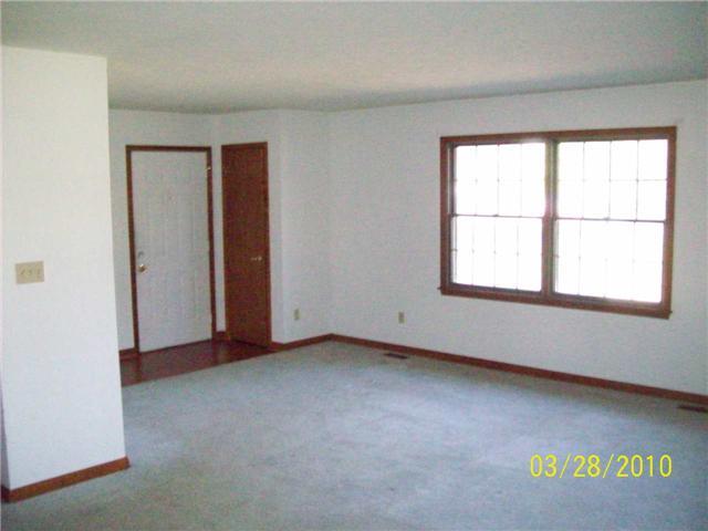 2033 Country Club Road Indianapolis, IN 46214 - Photo 3 of 12 Gallery Image 3