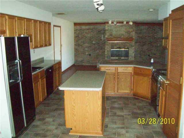 2033 Country Club Road Indianapolis, IN 46214 - Photo 4 of 12 Gallery Image 4