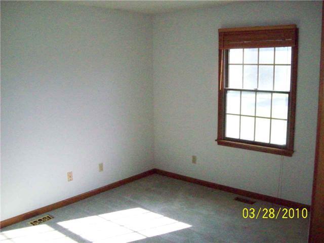 2033 Country Club Road Indianapolis, IN 46214 - Photo 6 of 12 Gallery Image 6