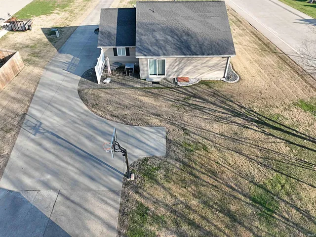 $275,000 | 411 South 100 East, Washington, IN 47501