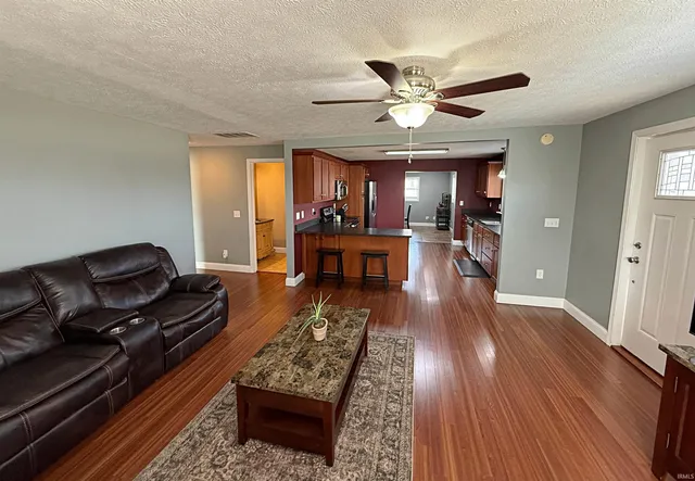 $275,000 | 411 South 100 East, Washington, IN 47501