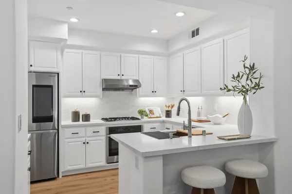 $1,498,000 | 700 Live Oak Way, Unit 702, Belmont, CA 94002
