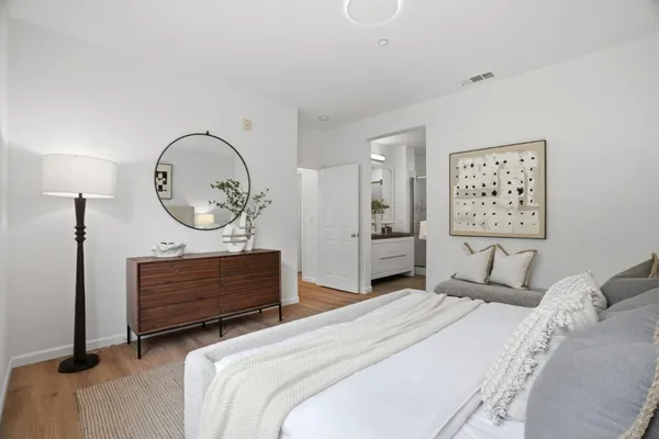 $1,498,000 | 700 Live Oak Way, Unit 702, Belmont, CA 94002