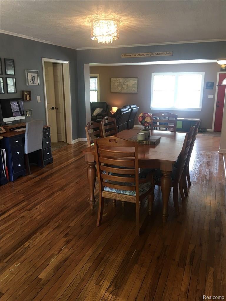 9344 White Lake Road Fenton, MI 48430 - Photo 13 of 34 14 - Dining 2.JPG