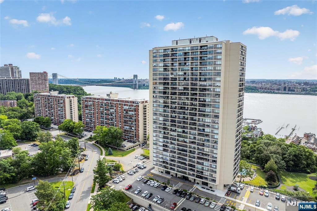 6 Horizon Road, Unit 602 Fort Lee, NJ 07024 - Photo 5 of 35