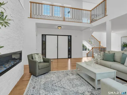 $1,700,000 | 539 A Boston Street, Guilford, CT 06437