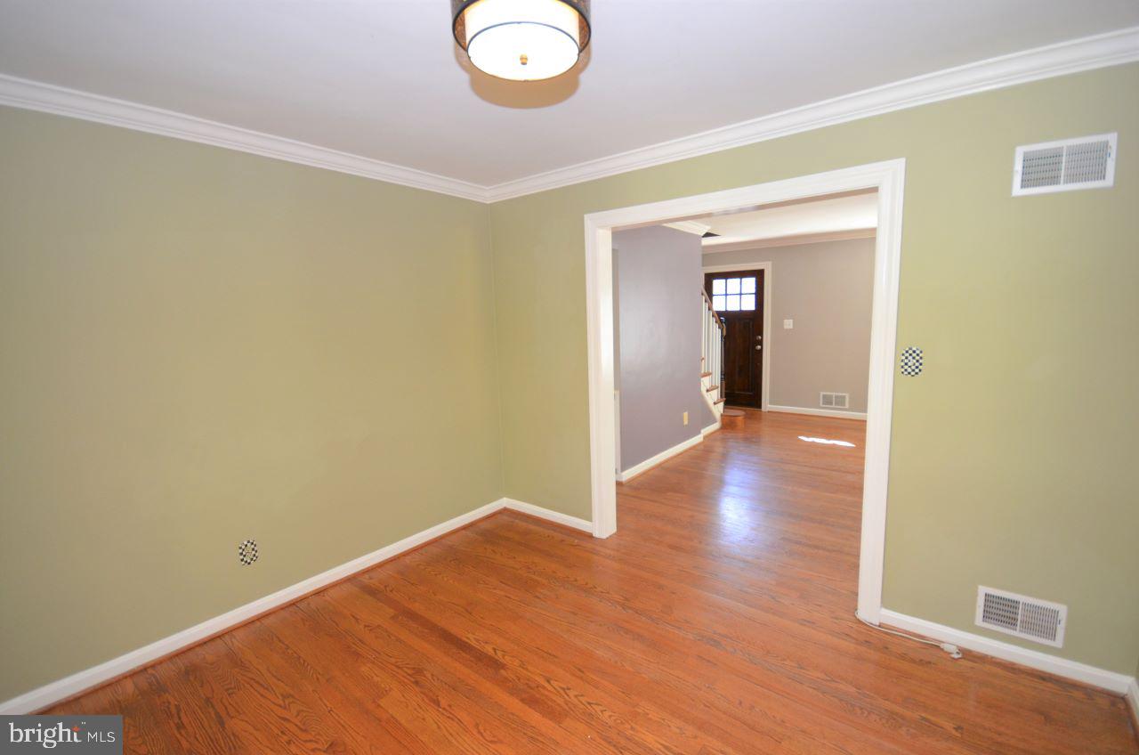 8817 Walnut Hill Road Chevy Chase, MD 20815 - Photo 11 of 30