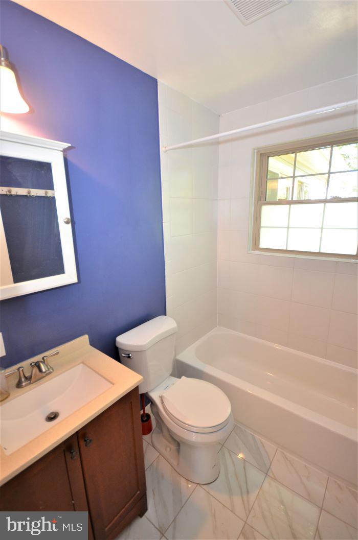 8817 Walnut Hill Road Chevy Chase, MD 20815 - Photo 17 of 30