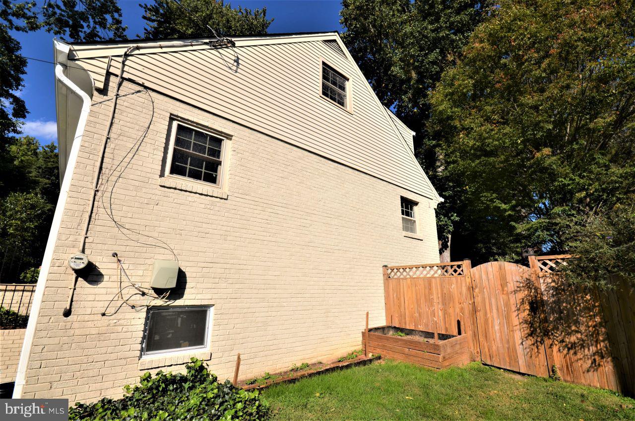 8817 Walnut Hill Road Chevy Chase, MD 20815 - Photo 30 of 30