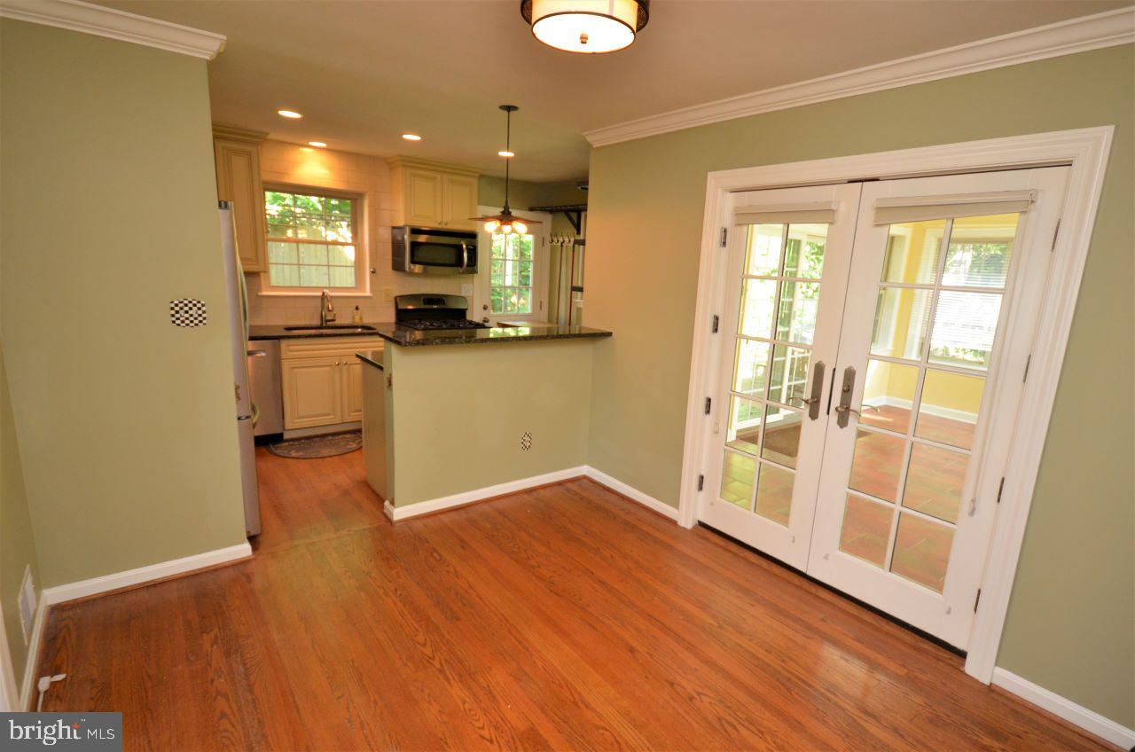 8817 Walnut Hill Road Chevy Chase, MD 20815 - Photo 9 of 30