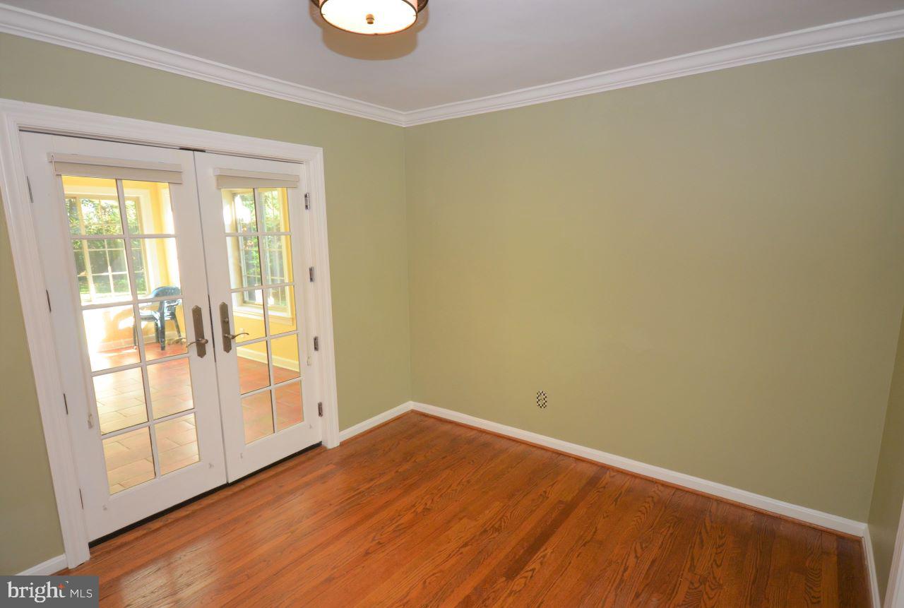 8817 Walnut Hill Road Chevy Chase, MD 20815 - Photo 10 of 30