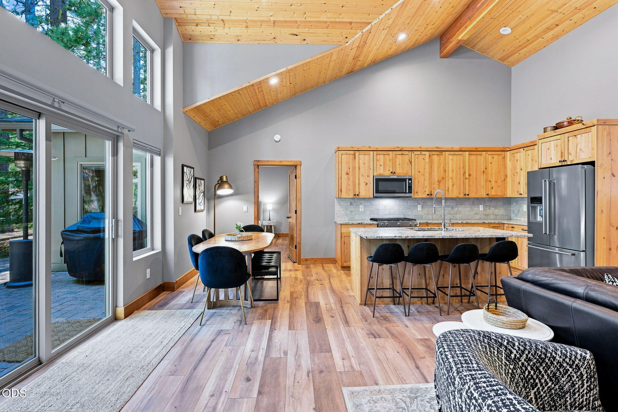 70828 Purslane Black Butte Ranch, OR 97759 - Photo 15 of 66 Gallery Image 15