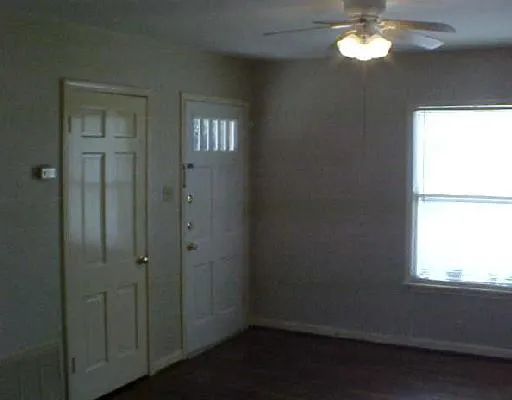a view of empty room with window