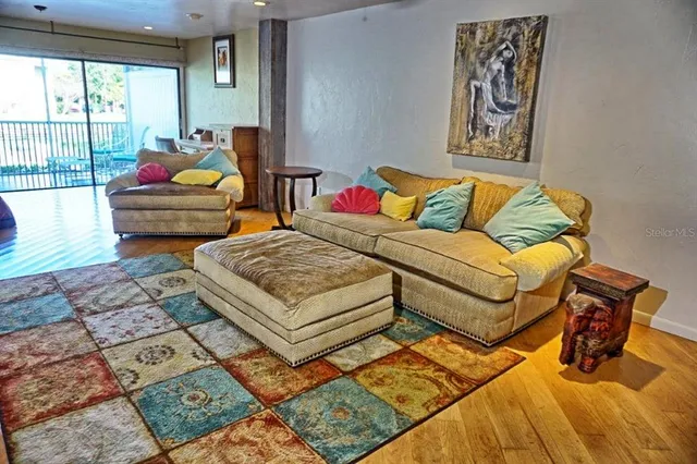 $274,900 | 1859 Mazo Manor Road, Unit U6, Lutz, FL 33558