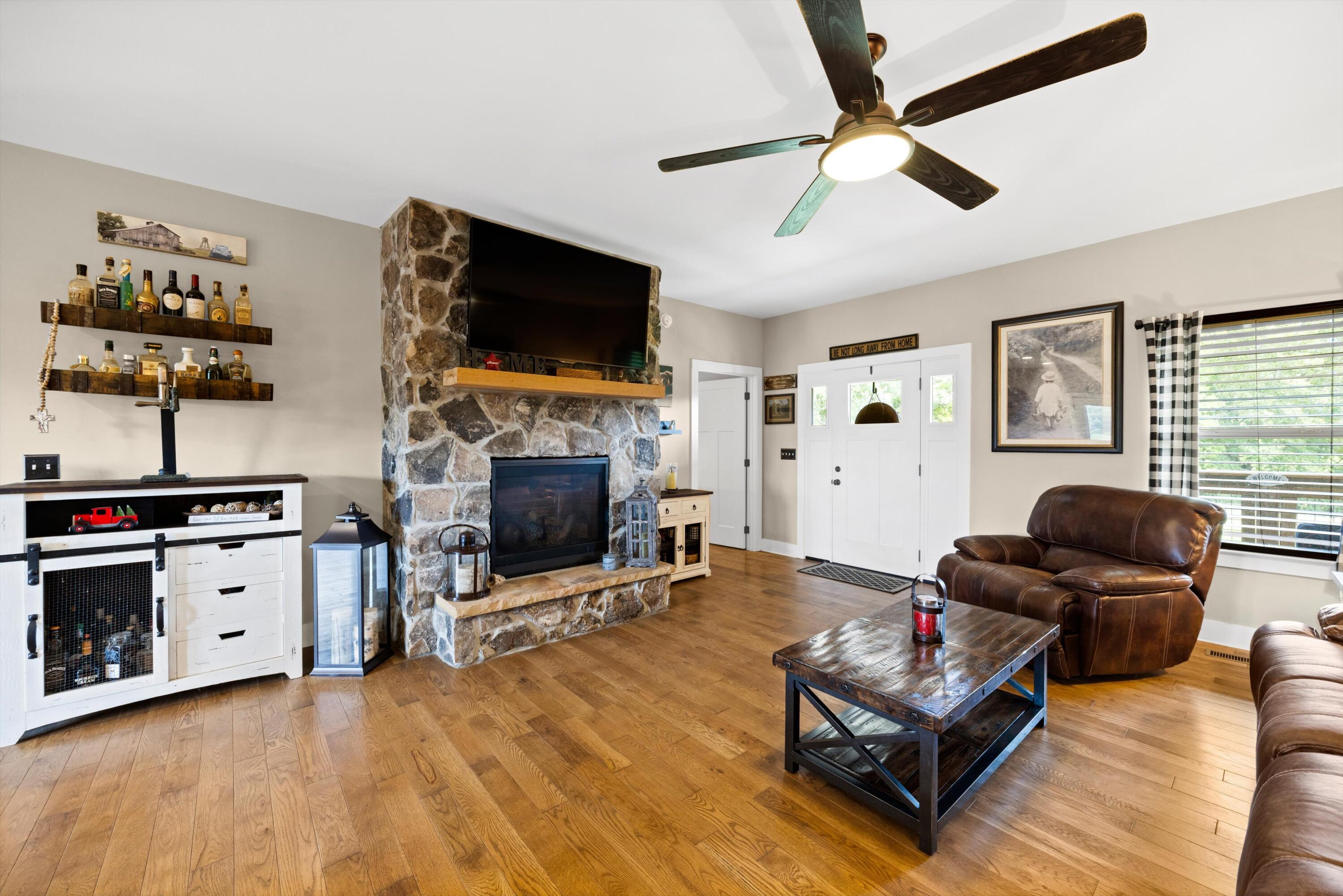 11869 East Valley Road Dunlap, TN 37327 - Photo 11 of 66 11-090A7119