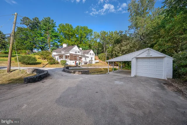 $850,000 | 875 Old State Road, Berwyn, PA 19312