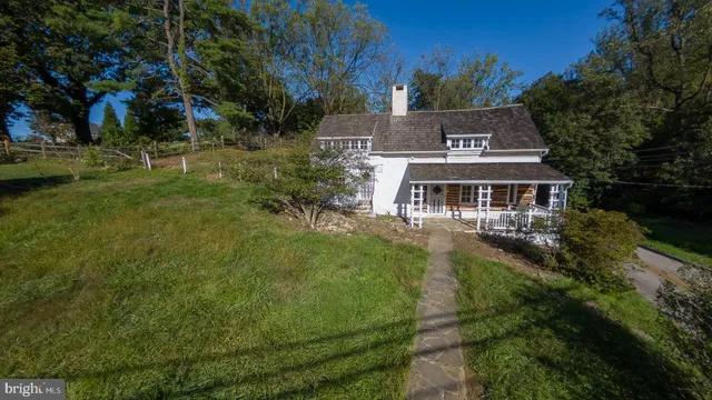 $850,000 | 875 Old State Road, Berwyn, PA 19312