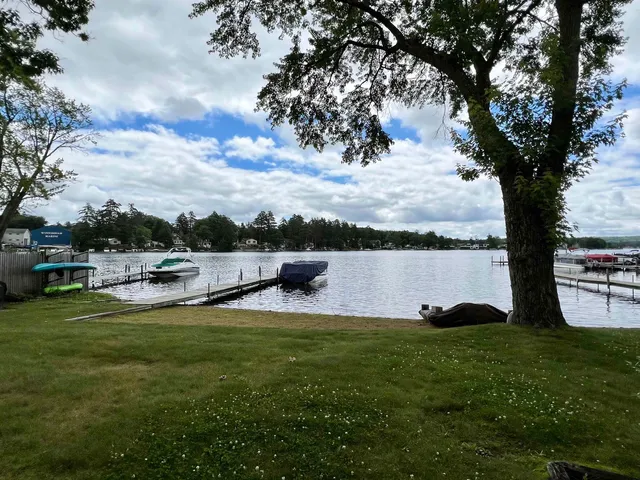 $2,300 | 1011 Laconia Road, Unit 4, Tilton, NH 03276