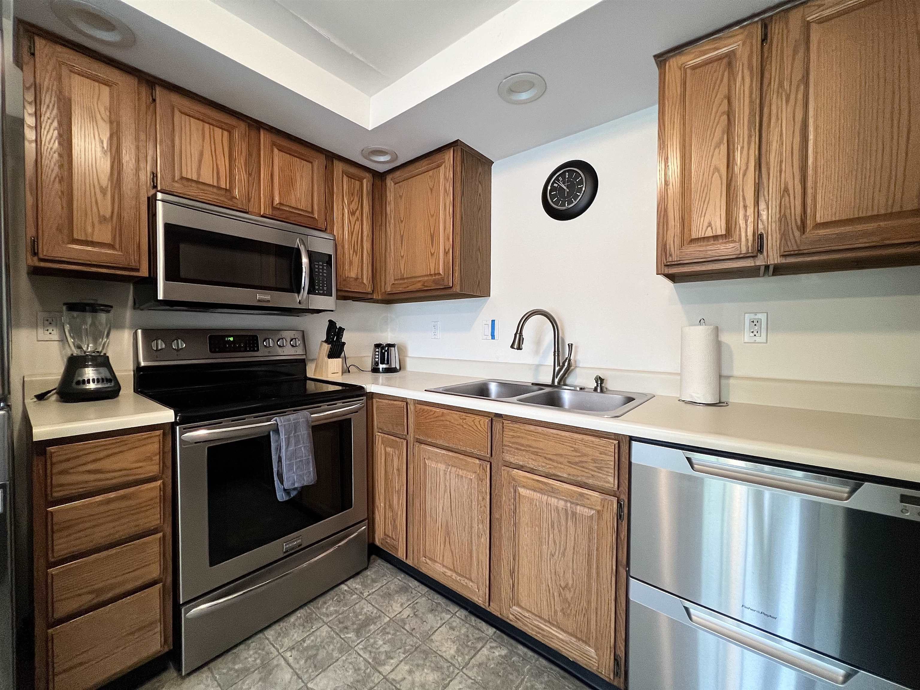 1011 Laconia Road, Unit 4 Tilton, NH 03276 - Photo 4 of 24