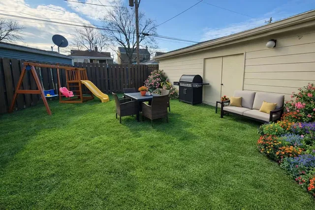 $489,000 | 1740 North 74th Avenue, Elmwood Park, IL 60707