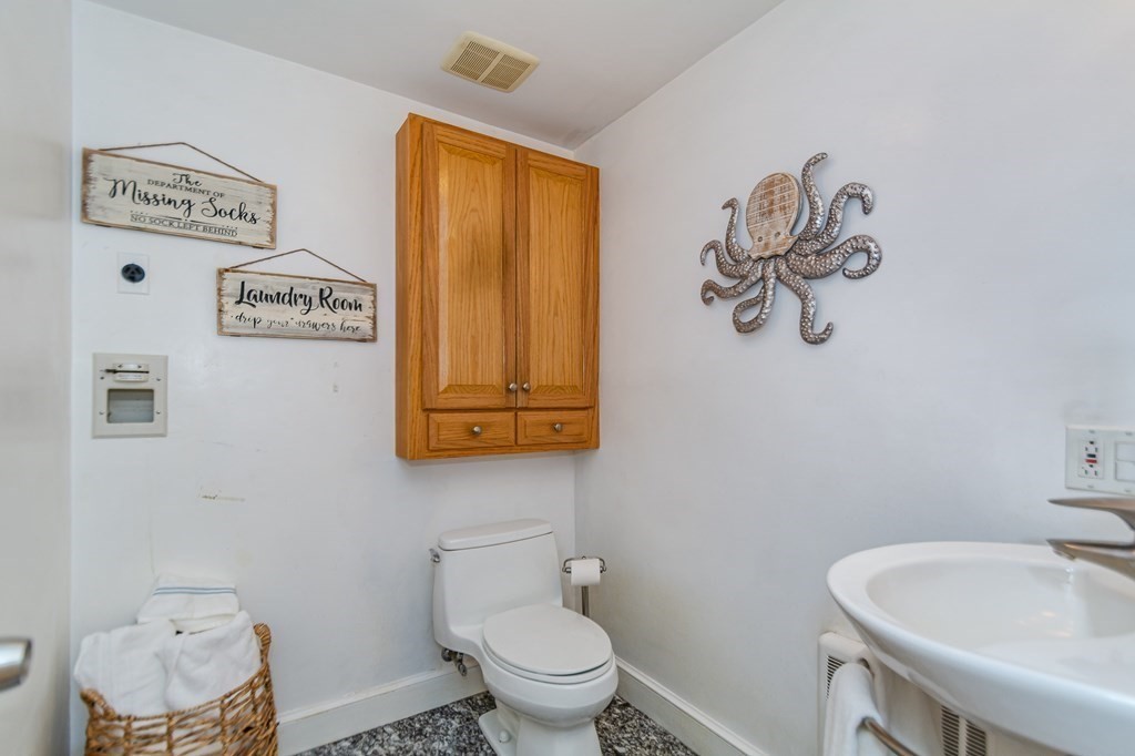 7 Homestead Road Lynnfield, MA 01940 - Photo 8 of 29 Gallery Image 8