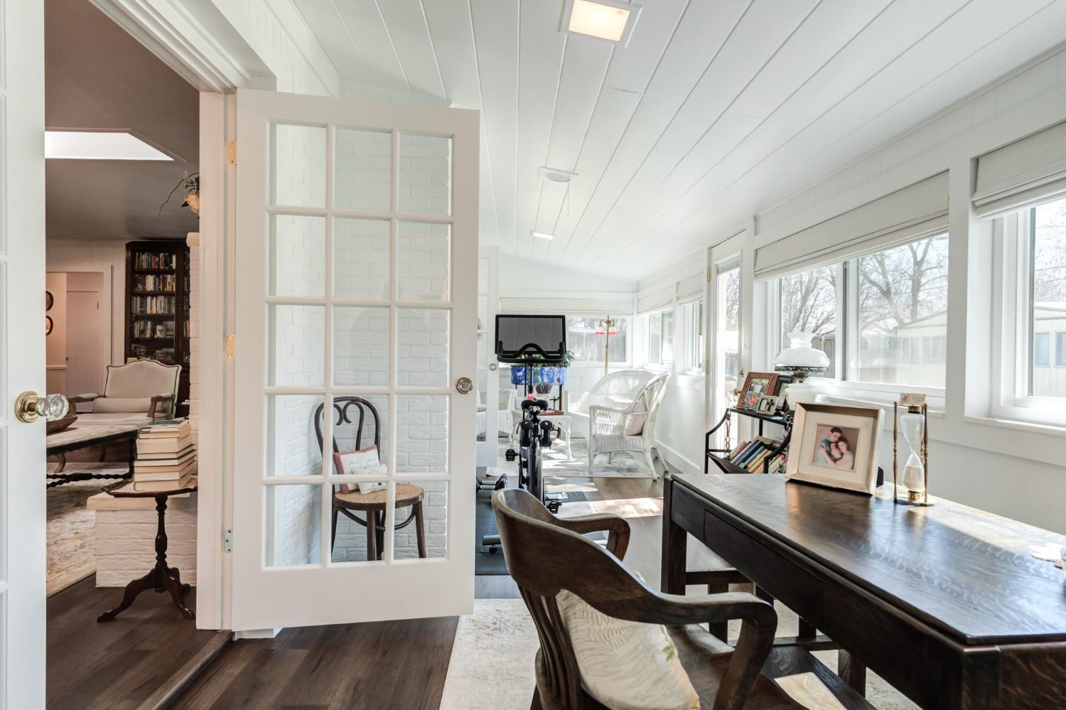 4409 14th Street Lubbock, TX 79416 - Photo 44 of 48 Lovely Sunroom!