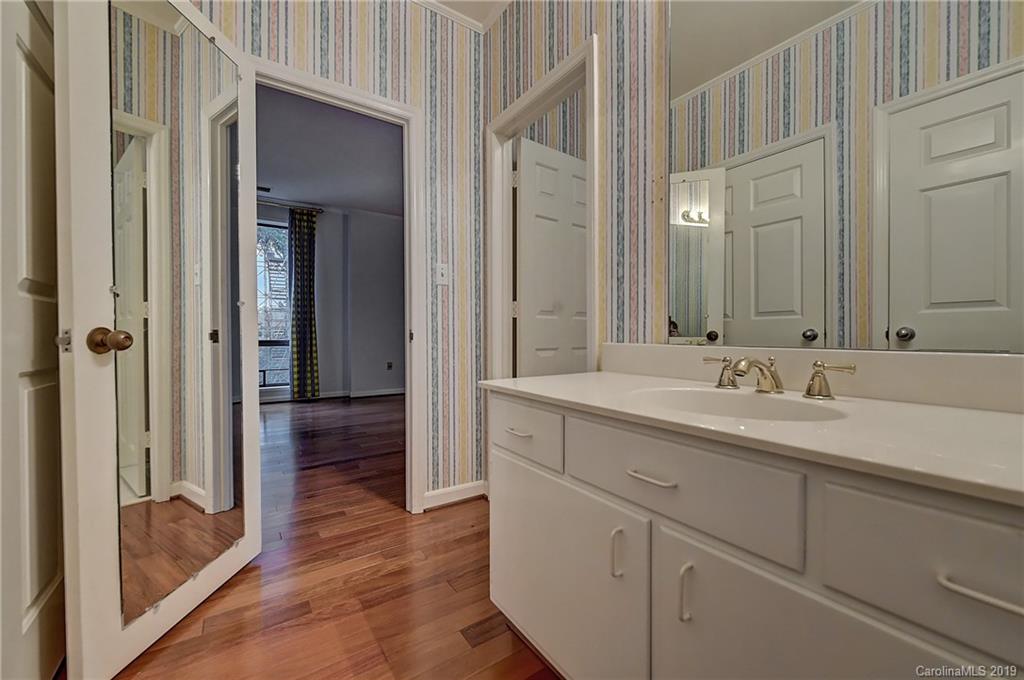 948 Cherokee Road, Unit F4 Charlotte, NC 28207 - Photo 25 of 30 Gallery Image 25
