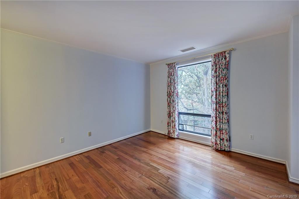 948 Cherokee Road, Unit F4 Charlotte, NC 28207 - Photo 26 of 30 Gallery Image 26