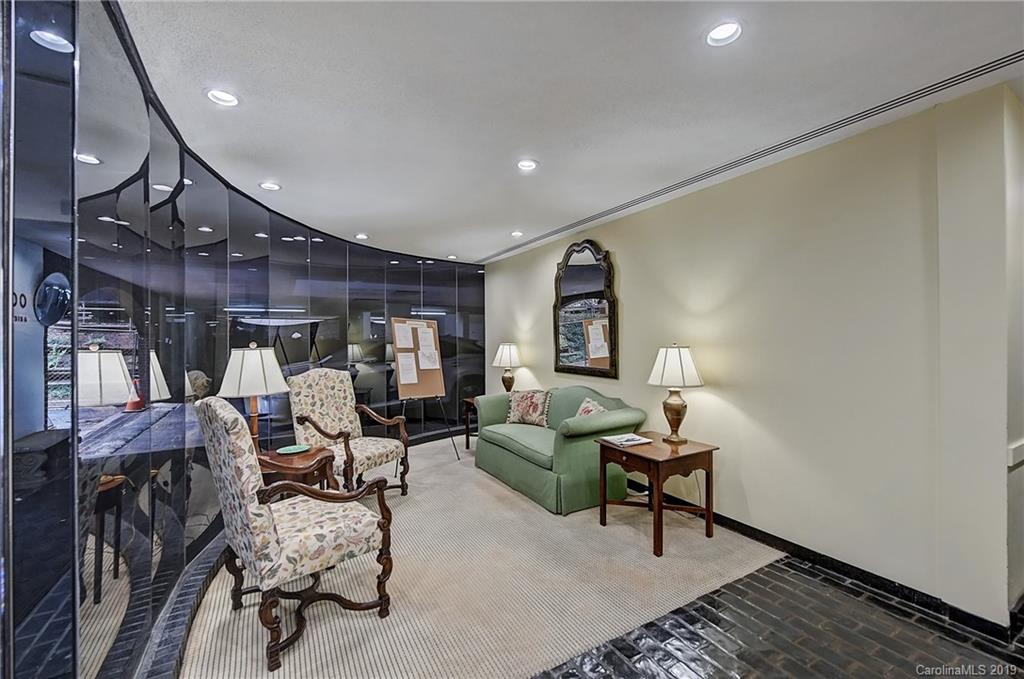 948 Cherokee Road, Unit F4 Charlotte, NC 28207 - Photo 29 of 30 Gallery Image 29