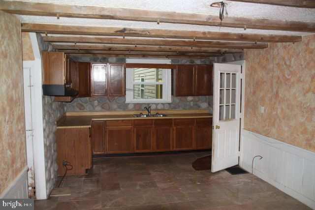 1910 Spring Road Carlisle, PA 17013 - Photo 2 of 16 Gallery Image 2