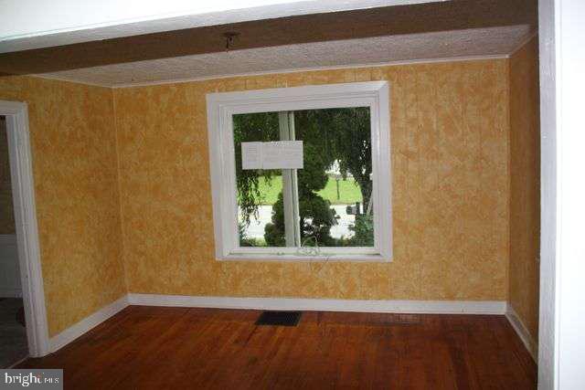 1910 Spring Road Carlisle, PA 17013 - Photo 4 of 16 Gallery Image 4