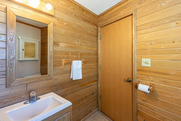 $205,000 | 23 West Harvey Street, Ely, MN 55731