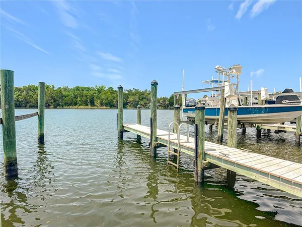 $334,900 | 11122 West Cove Harbor Drive, Unit 112, Crystal River, FL 34428