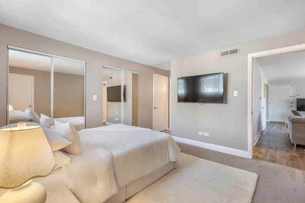 $189,900 | 11116 South 84th Avenue, Unit 2B, Palos Hills, IL 60465