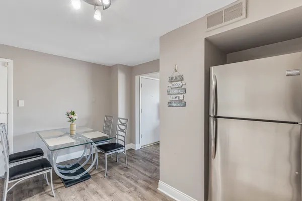 $189,900 | 11116 South 84th Avenue, Unit 2B, Palos Hills, IL 60465