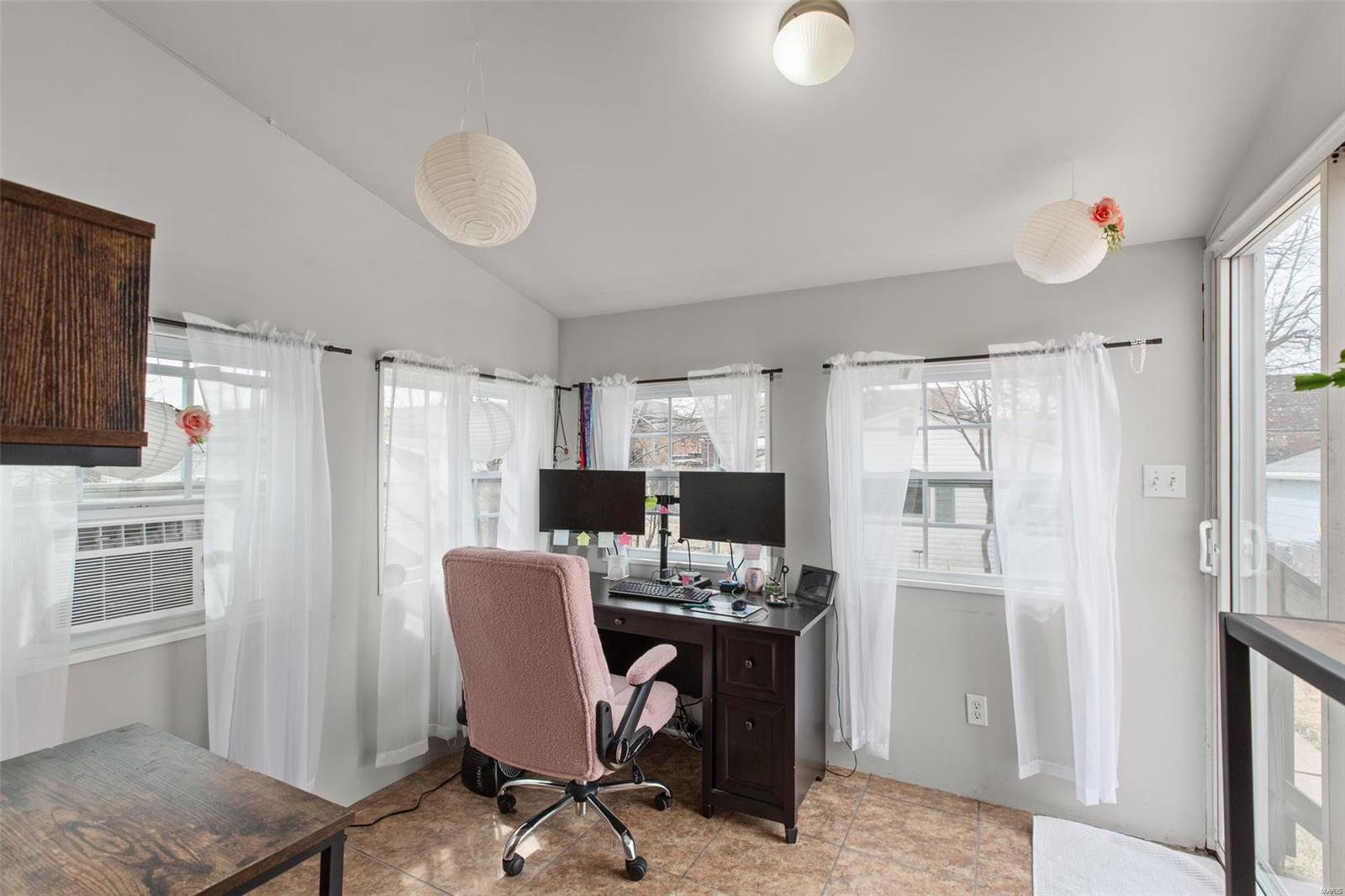 5320 Robert Avenue St. Louis, MO 63109 - Photo 15 of 36