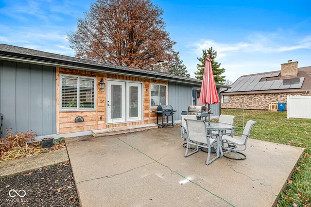 $309,000 | 807 Oak Court, Greenfield, IN 46140