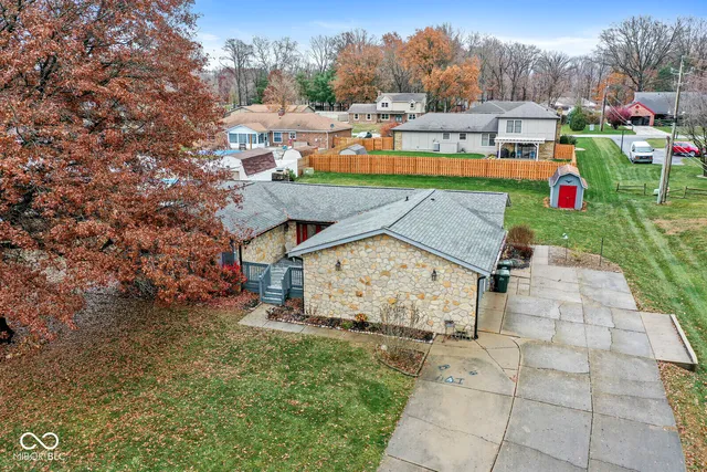 $309,000 | 807 Oak Court, Greenfield, IN 46140