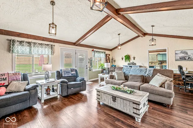 $309,000 | 807 Oak Court, Greenfield, IN 46140