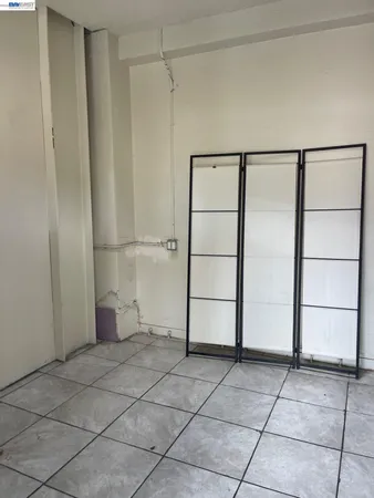 $3,995 | 22622 Mission Boulevard, Hayward, CA 94541