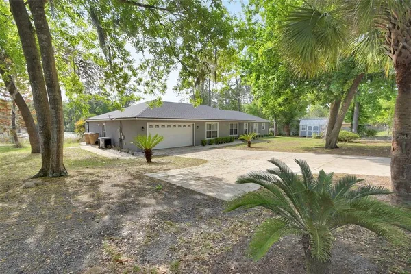 $329,900 | 43746 Sunset Drive, Paisley, FL 32767