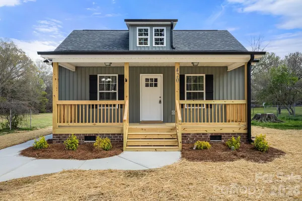 $309,900 | 420 Charlotte Street, York, SC 29745