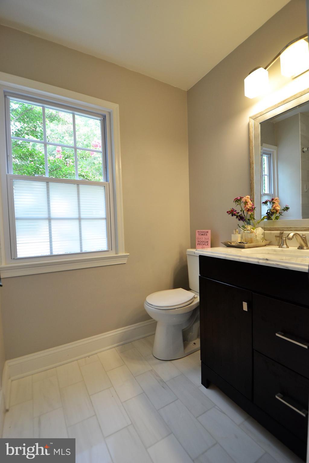 8570 Chester Grove Court Springfield, VA 22153 - Photo 19 of 25 Powder Room