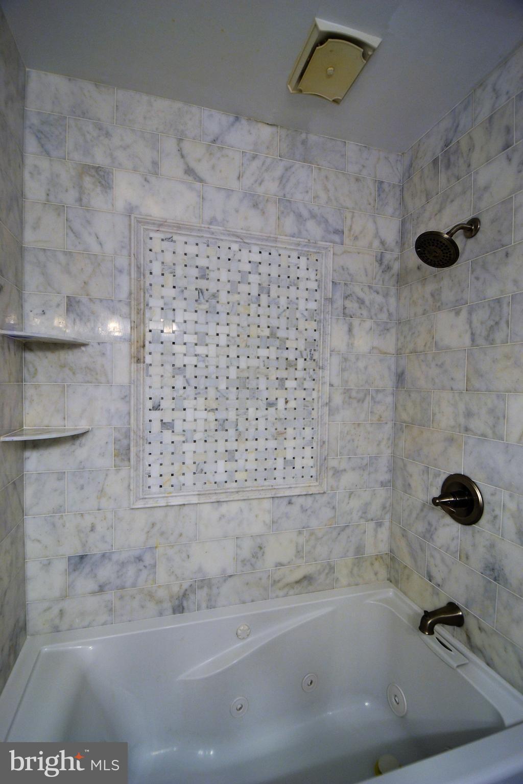 8570 Chester Grove Court Springfield, VA 22153 - Photo 20 of 25 Hallway Bath w/ Jacuzzi Tub
