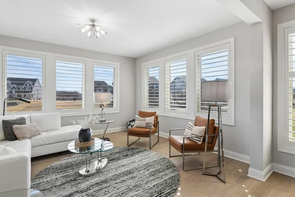 $1,225,000 | 16717 47th Place North, Plymouth, MN 55446