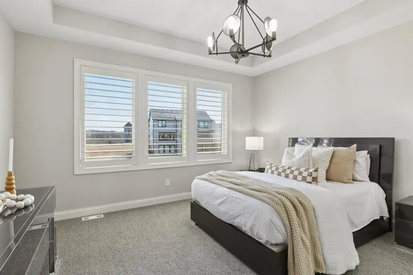 $1,225,000 | 16717 47th Place North, Plymouth, MN 55446