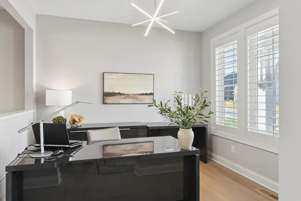 $1,225,000 | 16717 47th Place North, Plymouth, MN 55446